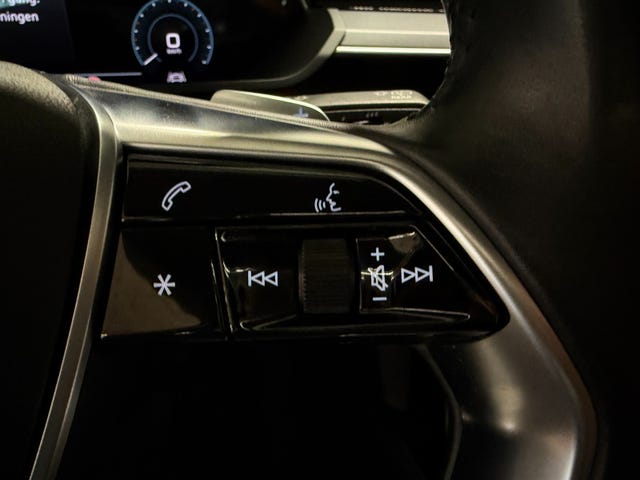 2020 AUDI E-TRON - 23