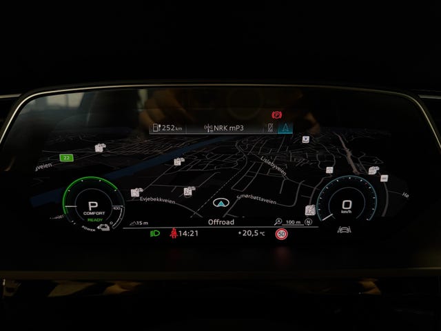 2020 AUDI E-TRON - 20