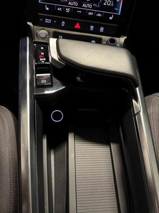 2020 AUDI E-TRON - 35