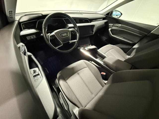 WAUZZZGE9LB012091 2020 AUDI E-TRON-5