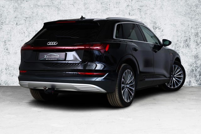 WAUZZZGE8LB001177 2020 AUDI E-TRON-1