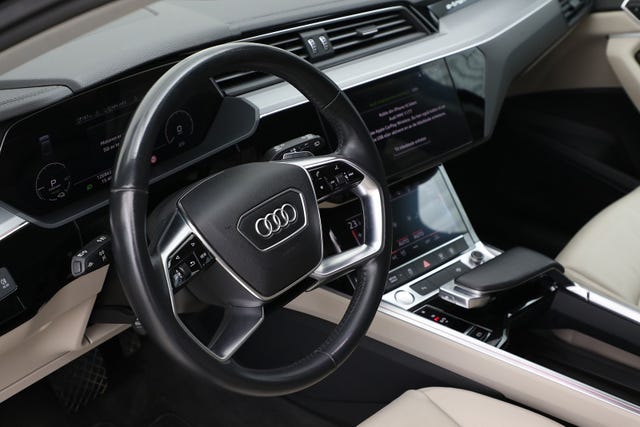 2020 AUDI E-TRON - 10