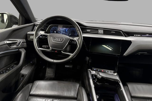 2020 AUDI E-TRON - 10