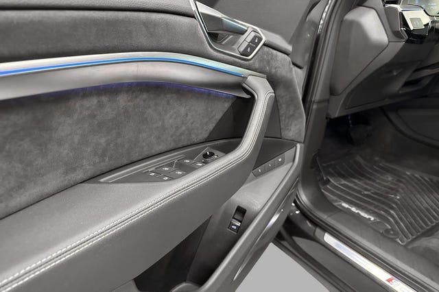 2020 AUDI E-TRON - 26