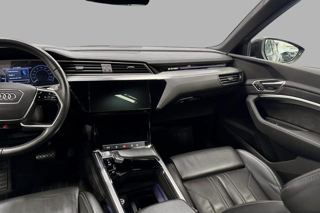 2020 AUDI E-TRON - 12