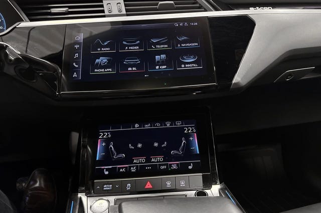 2020 AUDI E-TRON - 29
