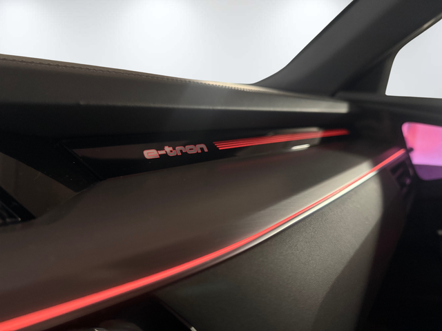 2020 AUDI E-TRON - 27