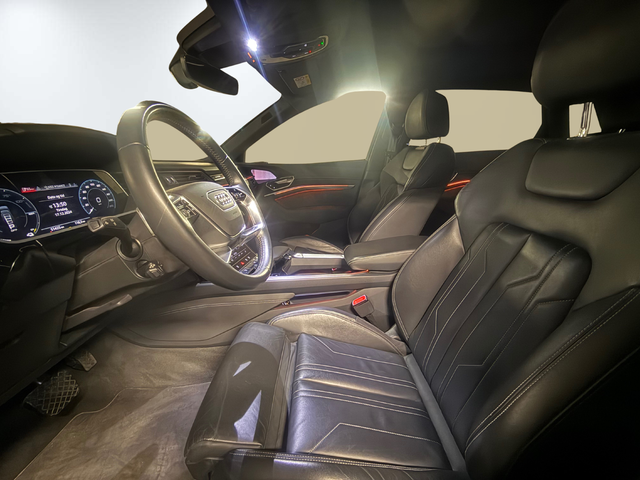 2020 AUDI E-TRON - 11