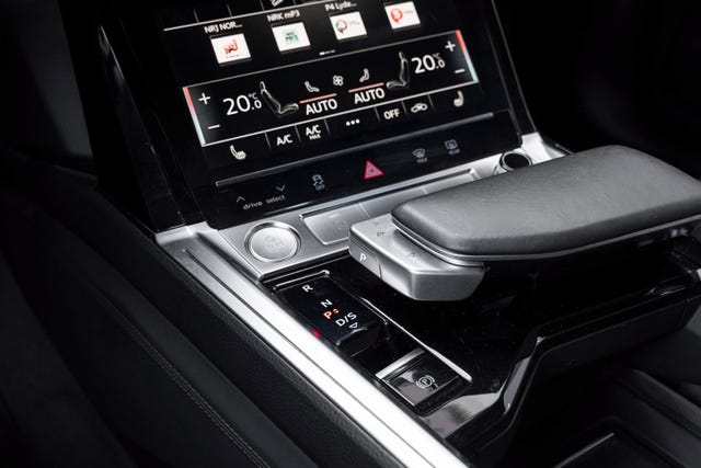 2021 AUDI E-TRON - 16