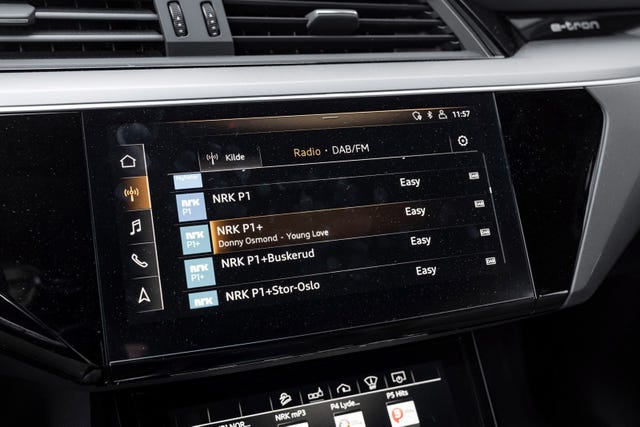2021 AUDI E-TRON - 29