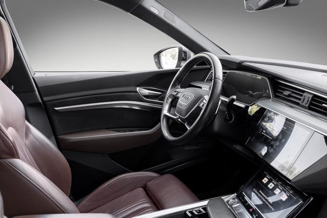 2021 AUDI E-TRON - 21