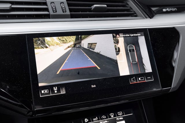 2021 AUDI E-TRON - 28