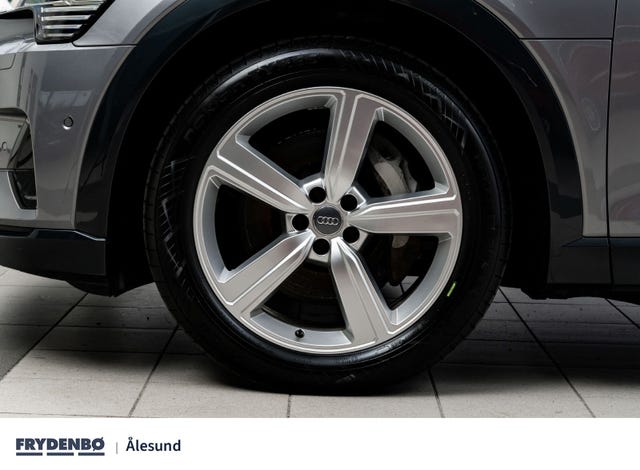2020 AUDI E-TRON - 9