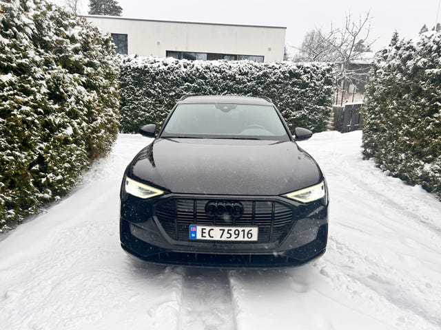 WAUZZZGE5MB032419 2021 AUDI E-TRON-2