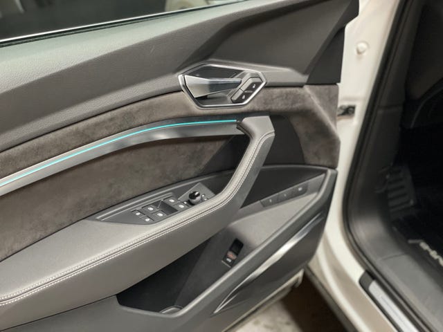 2020 AUDI E-TRON - 9