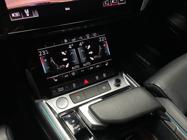 2020 AUDI E-TRON - 23