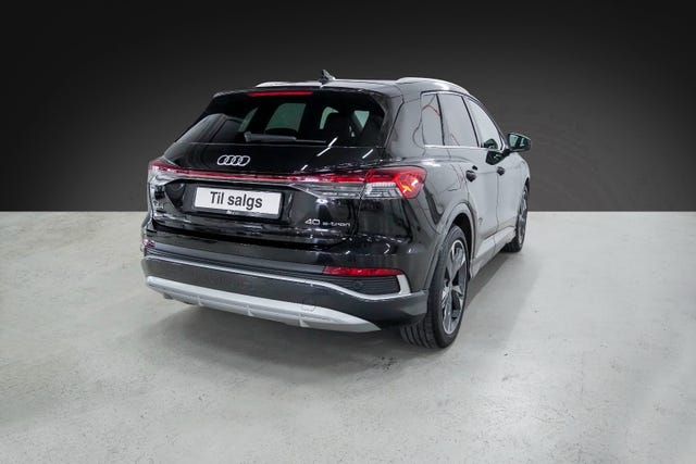 WAUZZZFZ1NP014945 2021 AUDI E-TRON-4