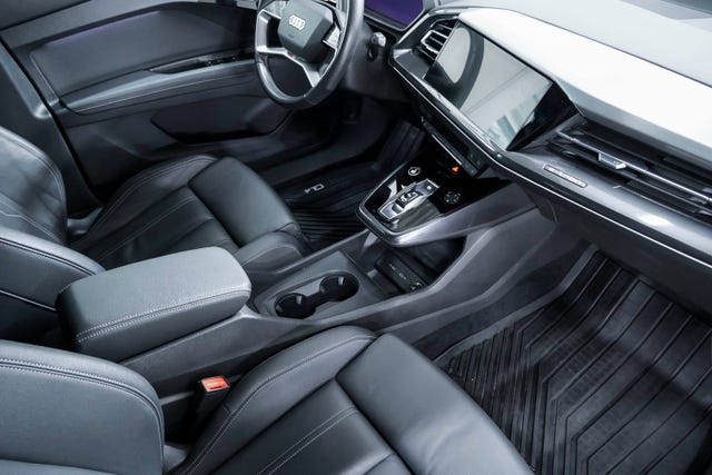 2021 AUDI E-TRON - 12
