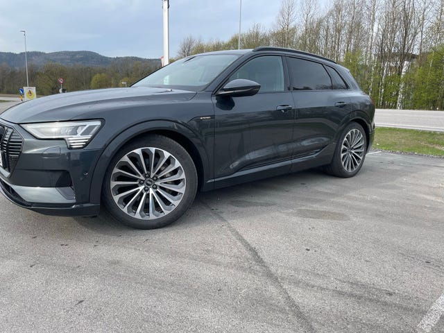 WAUZZZGEXMB028611 2021 AUDI E-TRON-5