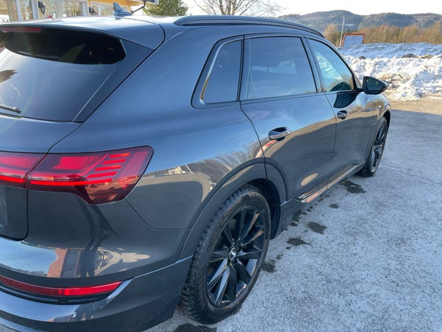 2021 AUDI E-TRON - 23