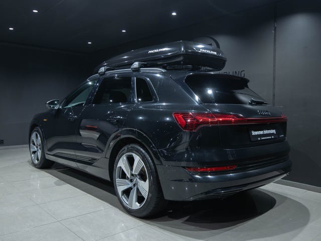 WAUZZZGEXMB024638 2021 AUDI E-TRON-3
