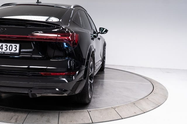 2021 AUDI E-TRON - 21