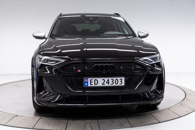 WAUZZZGE3MB007096 2021 AUDI E-TRON-2