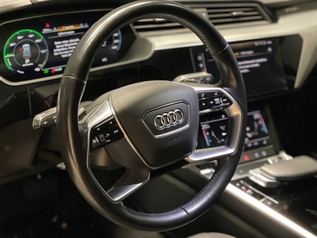 2020 AUDI E-TRON - 12