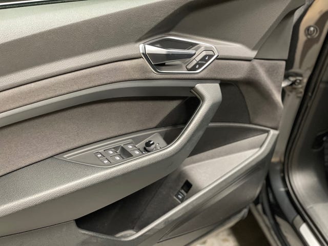 2020 AUDI E-TRON - 10