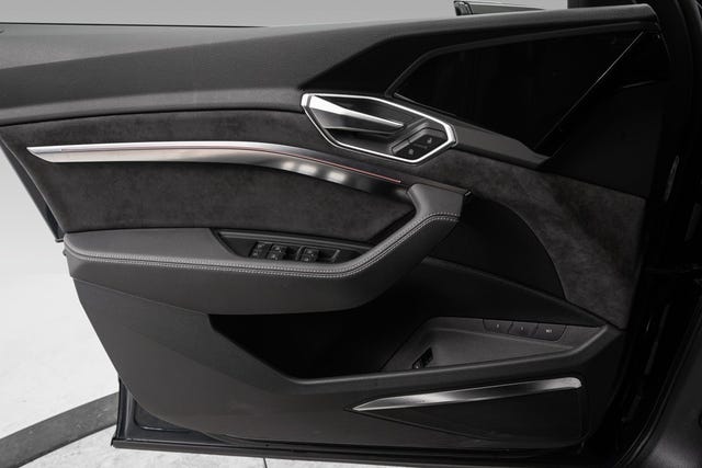 2020 AUDI E-TRON - 13