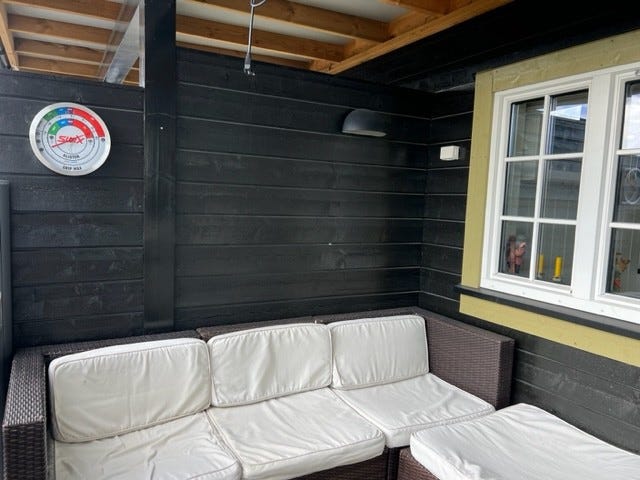 Kosekrok på terrassen Galleribilde