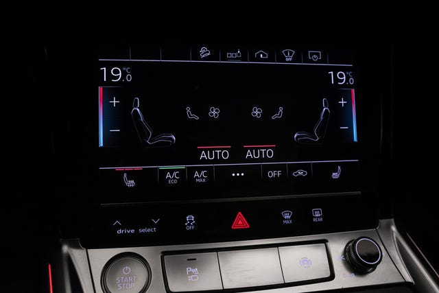 2020 AUDI E-TRON - 23