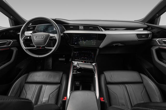 2020 AUDI E-TRON - 16