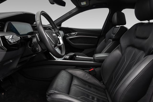 2020 AUDI E-TRON - 12
