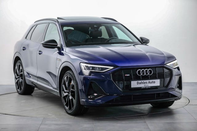 WAUZZZGE2LB022803 2020 AUDI E-TRON-1