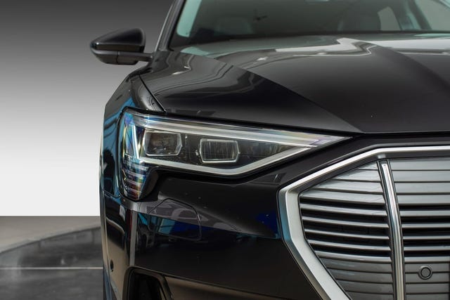 2020 AUDI E-TRON - 9