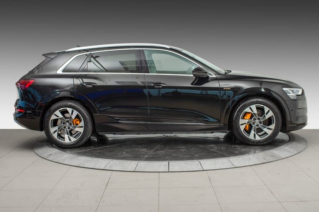 WAUZZZGE5LB023525 2020 AUDI E-TRON-5