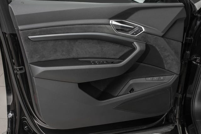 2020 AUDI E-TRON - 12
