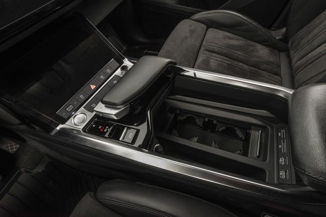 2020 AUDI E-TRON - 33