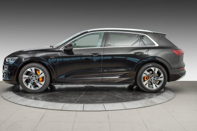 WAUZZZGE5LB023525 2020 AUDI E-TRON-2