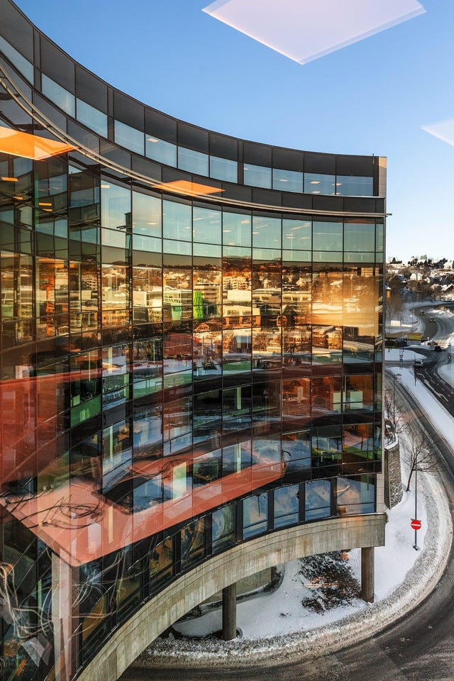 Lysaker torg 45 har en av Lysakers aller beste beliggenheter