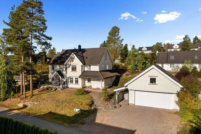Kleiverveien 35, Røyken