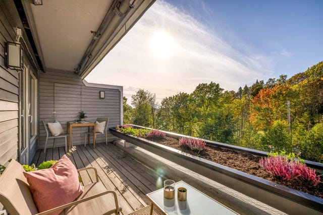 Nyoppusset og delikat 4-roms med gode solforhold i rolig og etablert nabolag. Foto: Studio Solberg.