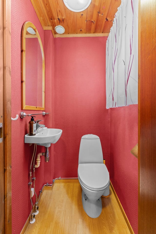 Ekstra WC-rom i 1.etasje.