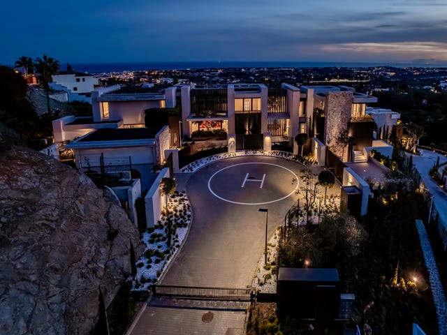 Benahavis · Norsk-eid arkitektonisk mesterverk - 1.451 m² med panoramautsikt, privat spa, heliport og infinitybasseng