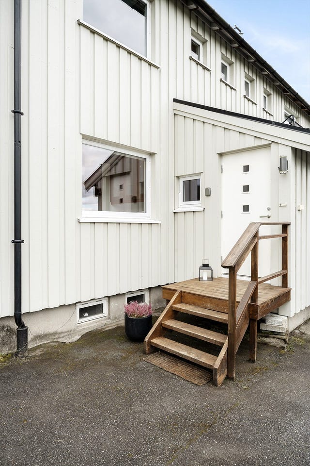 Et hyggelig inngangsparti ønsker deg velkommen.