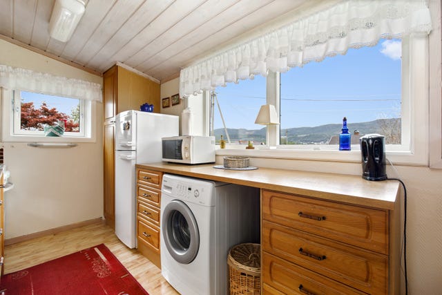 Store vindusflater slipper inn masse naturlig lys