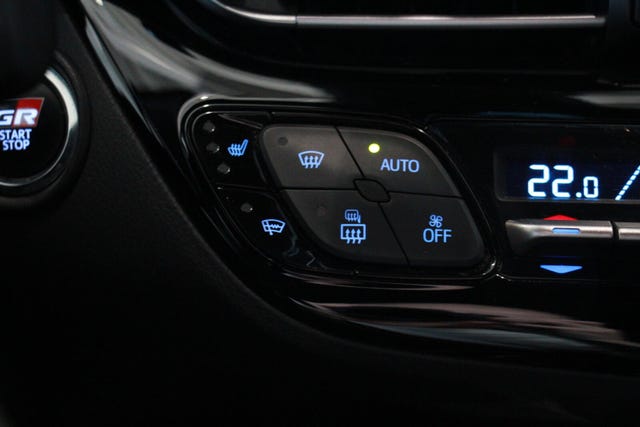 2021 TOYOTA C-HR - 15