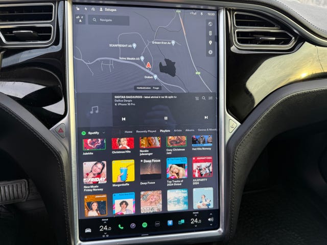 2014 TESLA MODEL S - 24