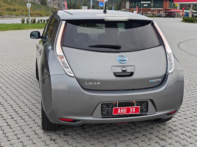 SJNFAAZE0U6047477 2016 NISSAN LEAF-5